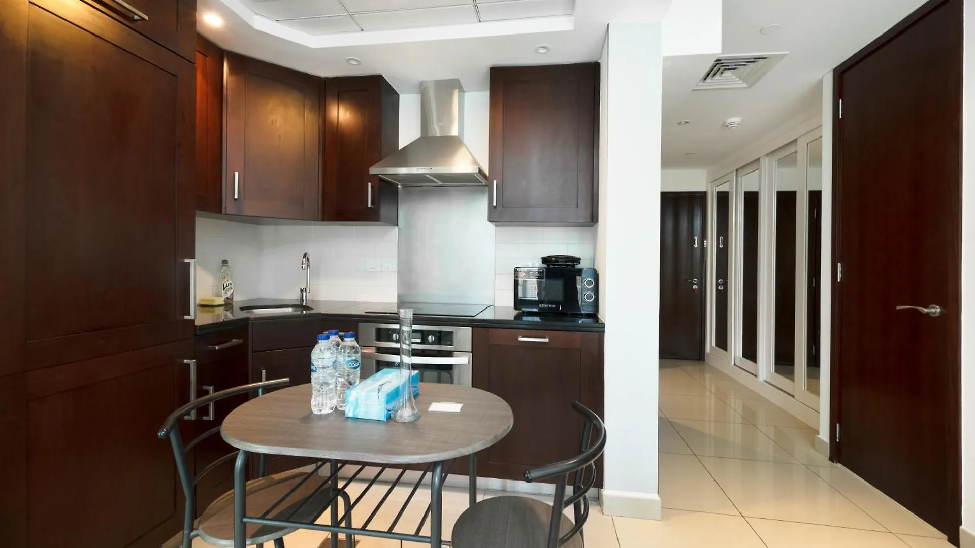 Modern Studio With Twin Beds Downtown Dubaï